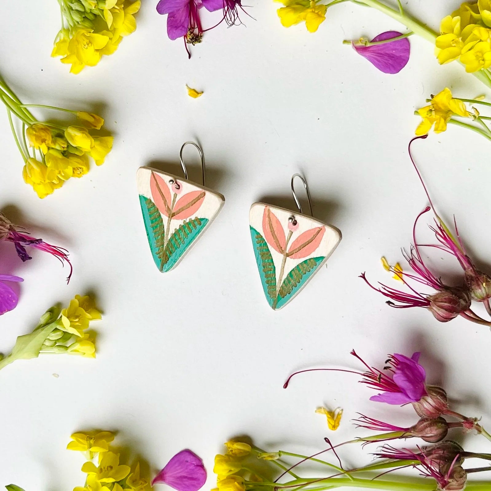 MAYFLOWER in Coral + Green